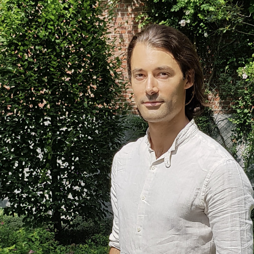 Jonathan, professeur de yoga pour Yoga@Office